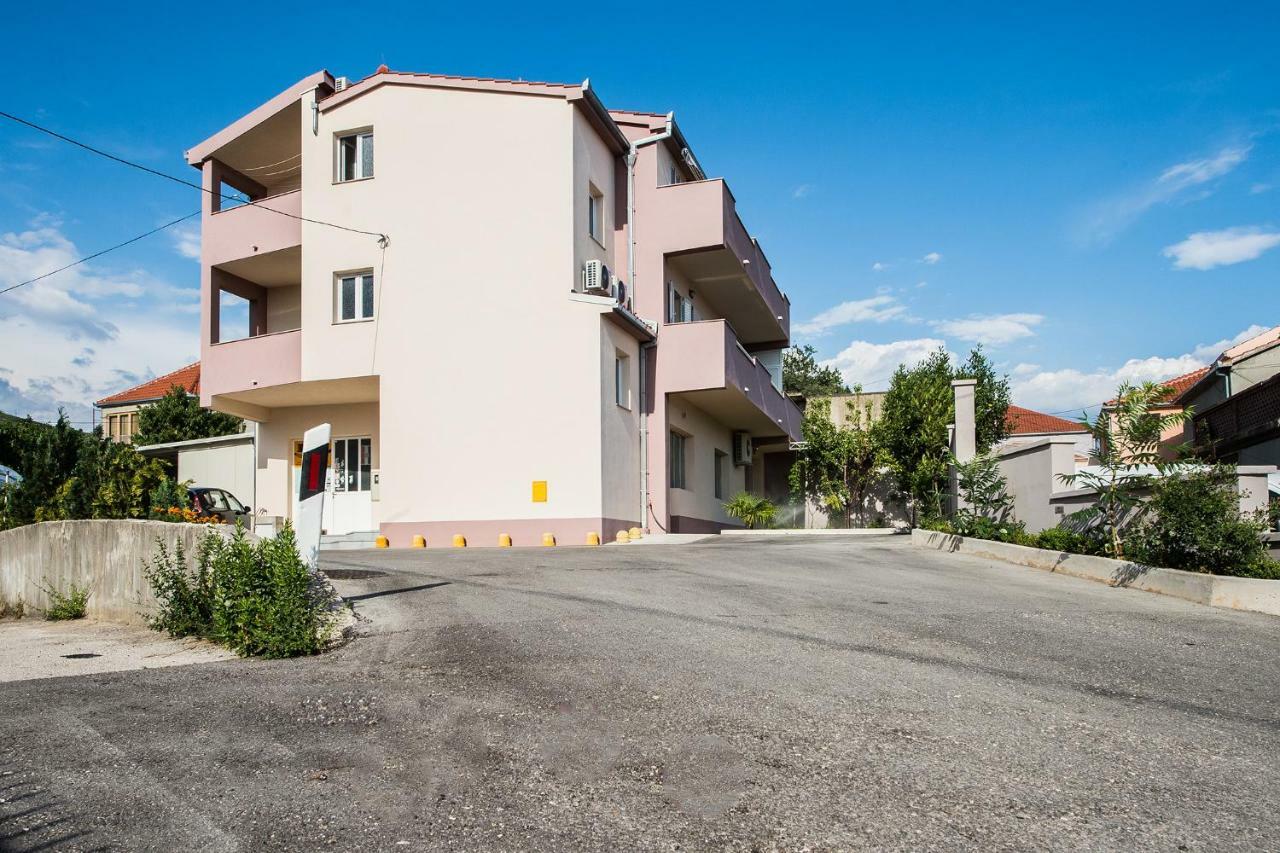 Solin Apartments Praetorium Екстер'єр фото