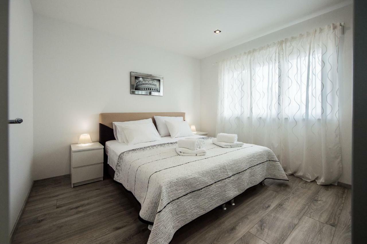 Solin Apartments Praetorium Екстер'єр фото